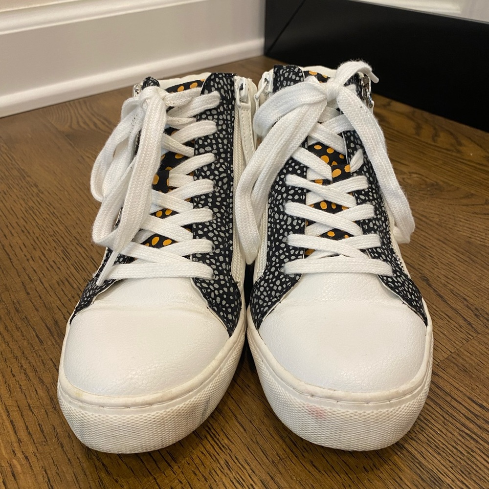 Universal Thread Brooklin High Top Sneakers - Picture 2 of 8